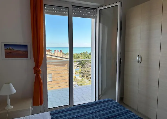 Апартаменты Pineto-italy-appartamento Vista Mare E Pineta Пинето